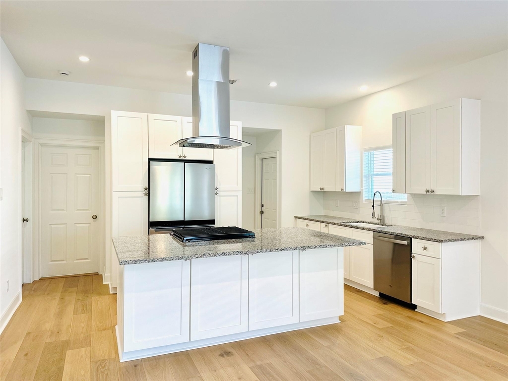 4808 Avenue S - Photo 0