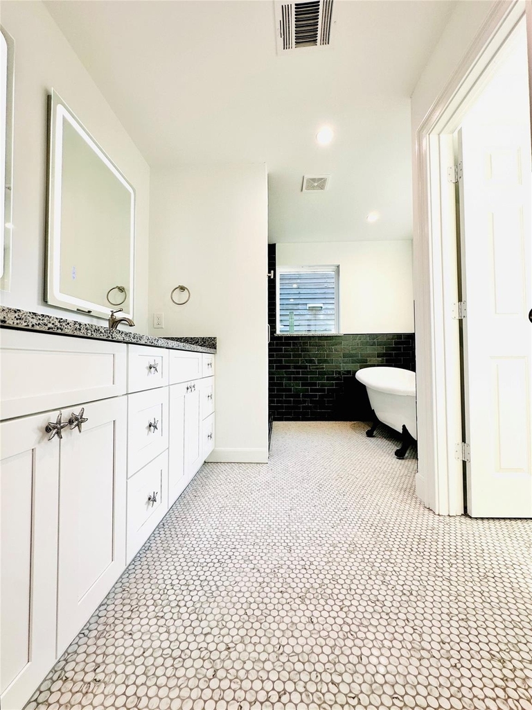 4808 Avenue S - Photo 16