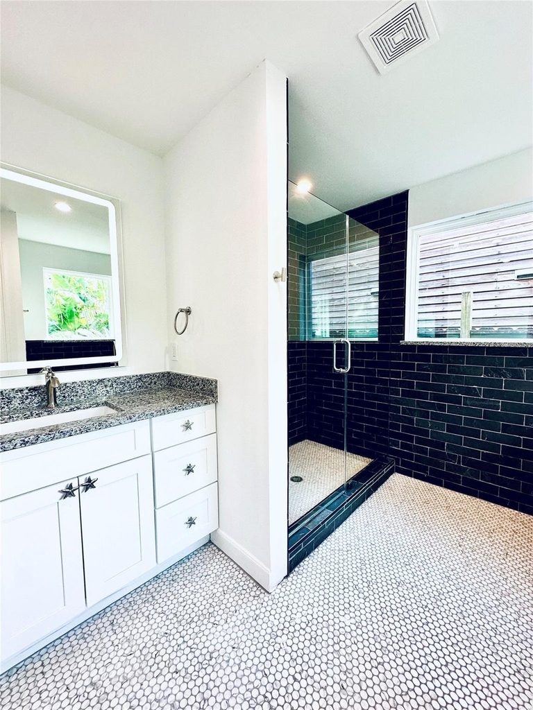 4808 Avenue S - Photo 13