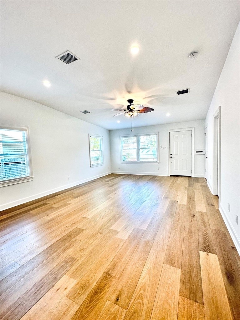 4808 Avenue S - Photo 18