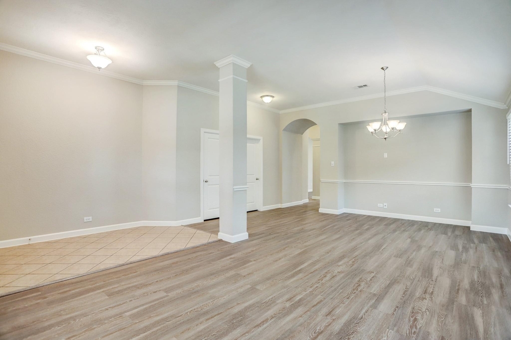 1926 Lansing Cove Drive - Photo 5