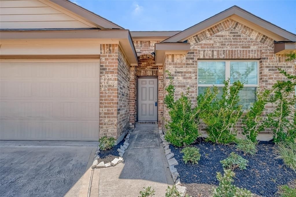 2206 Mirror Ridge Court - Photo 1