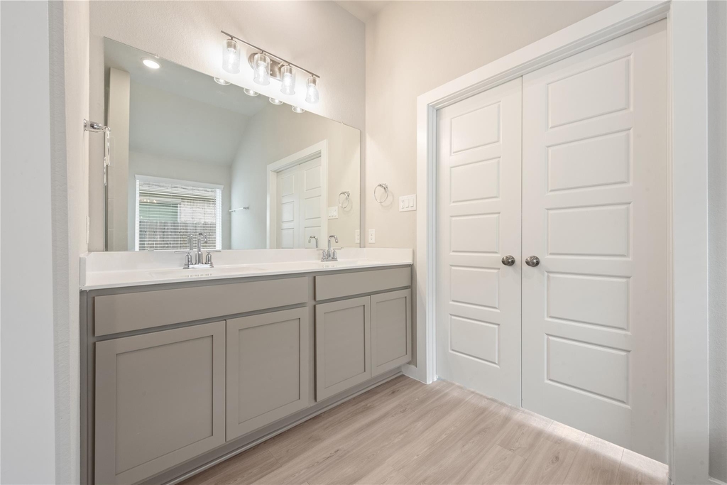 8635 Jetty Glen Drive - Photo 7