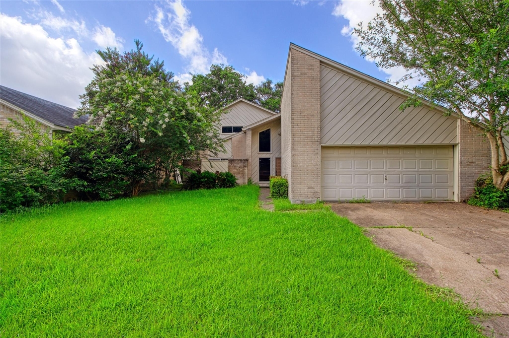 13119 Hollowcreek Park Drive - Photo 0