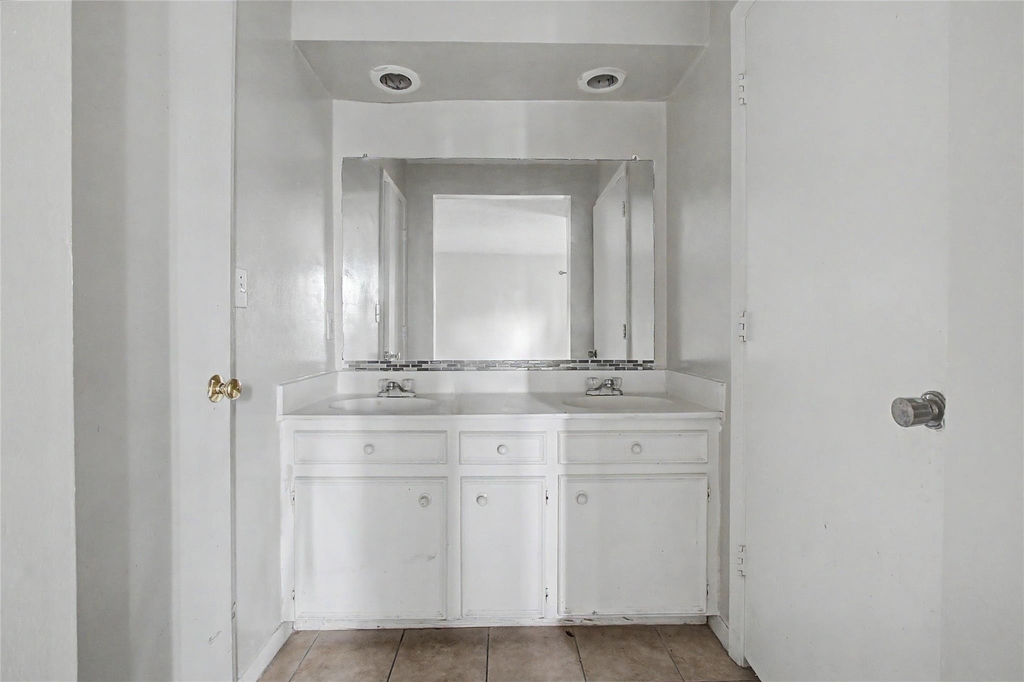 13119 Hollowcreek Park Drive - Photo 14