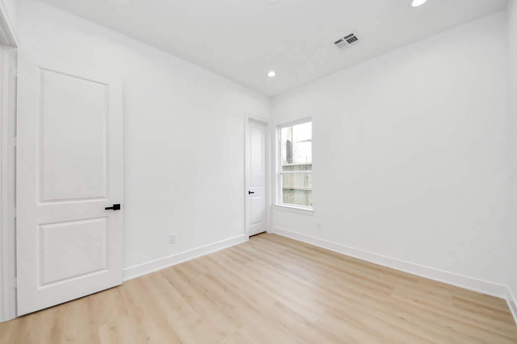 4607 Gunter Street - Photo 19