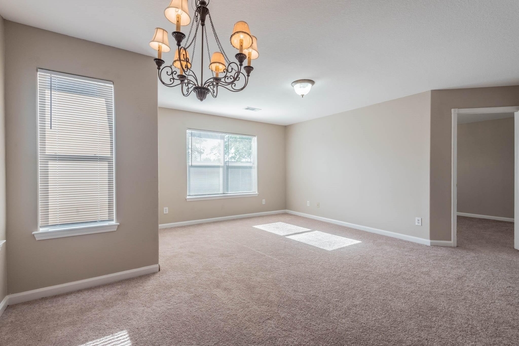 10203 Azalea Village - Photo 2