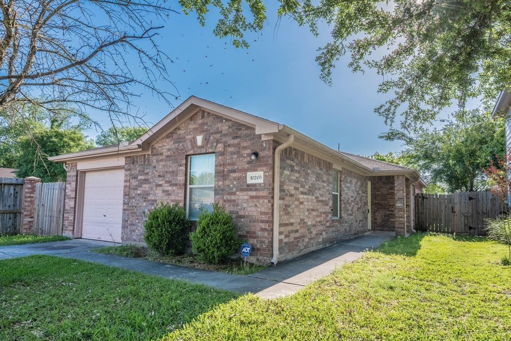 10203 Azalea Village - Photo 0