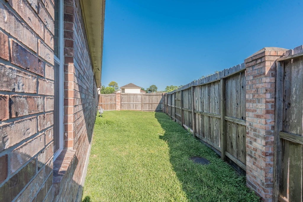 10203 Azalea Village - Photo 14