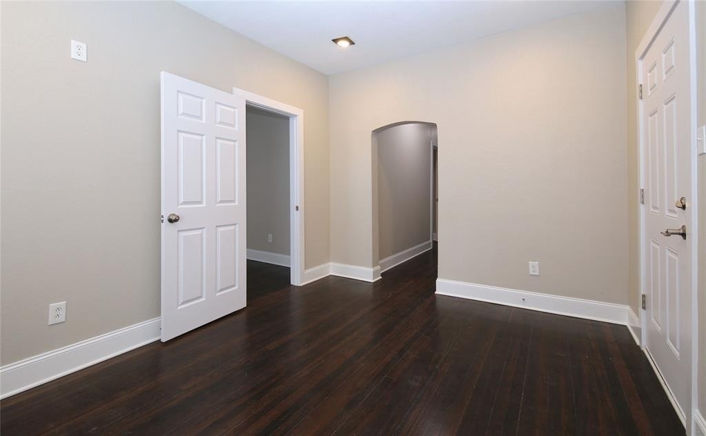 4445 Rusk - Photo 8