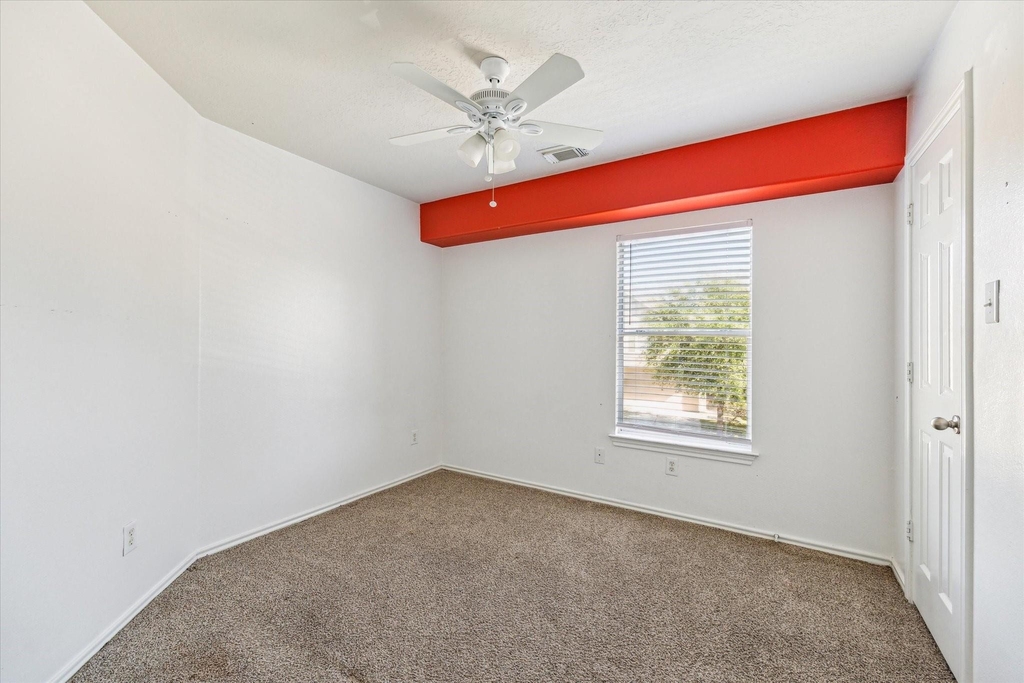 14307 Mirkwood Lane - Photo 15