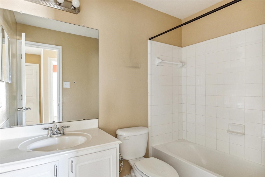 14307 Mirkwood Lane - Photo 16