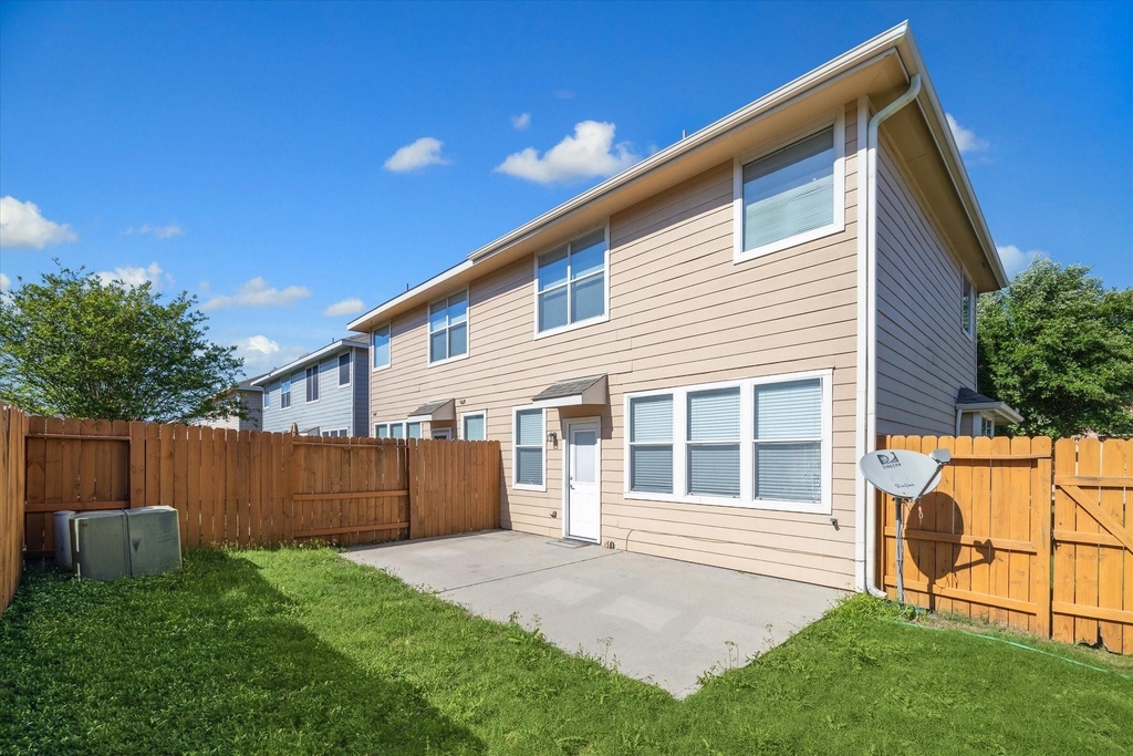 14307 Mirkwood Lane - Photo 18