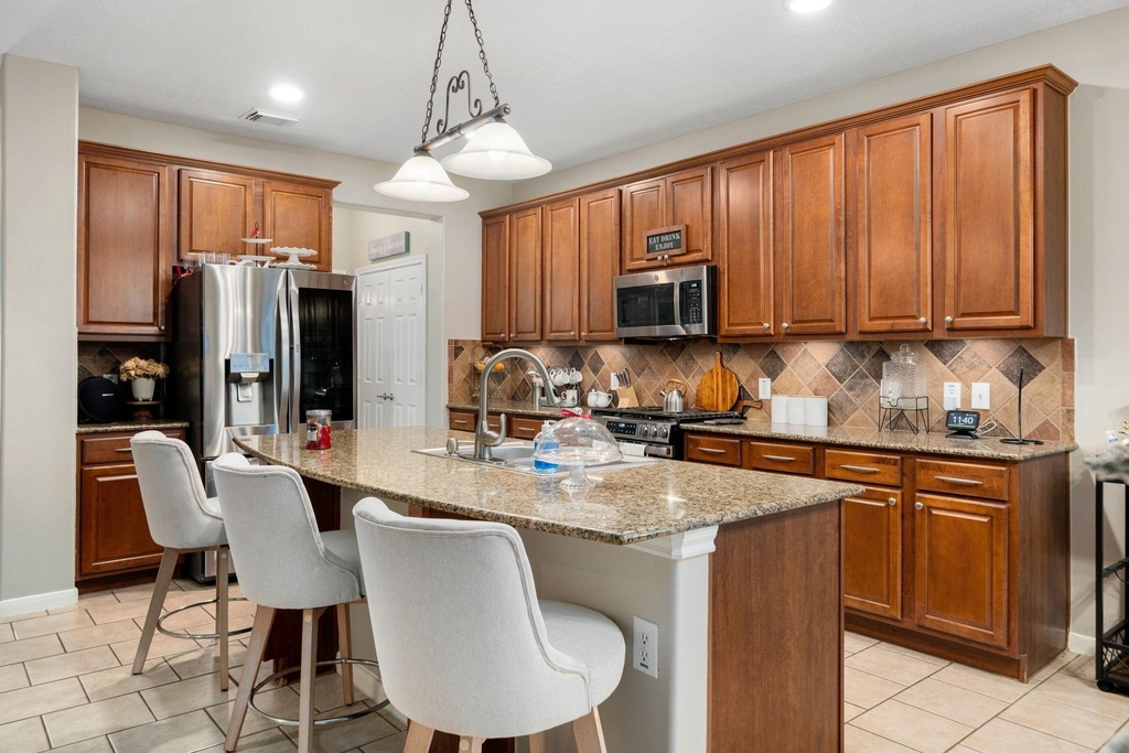 24647 Hampton Lakes Drive - Photo 10
