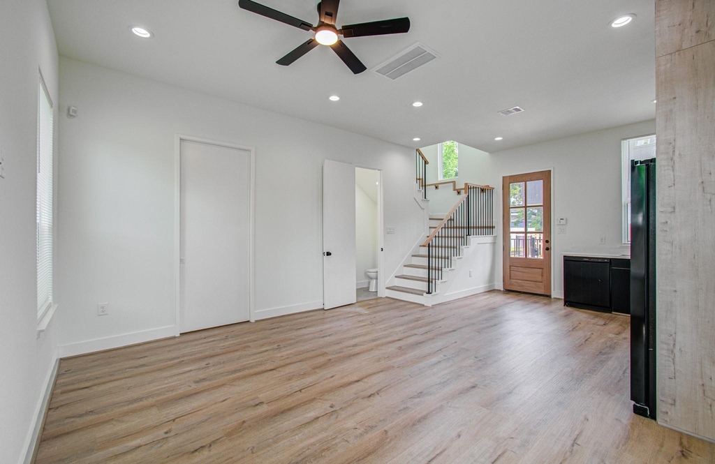 1308 Tarley Street - Photo 7