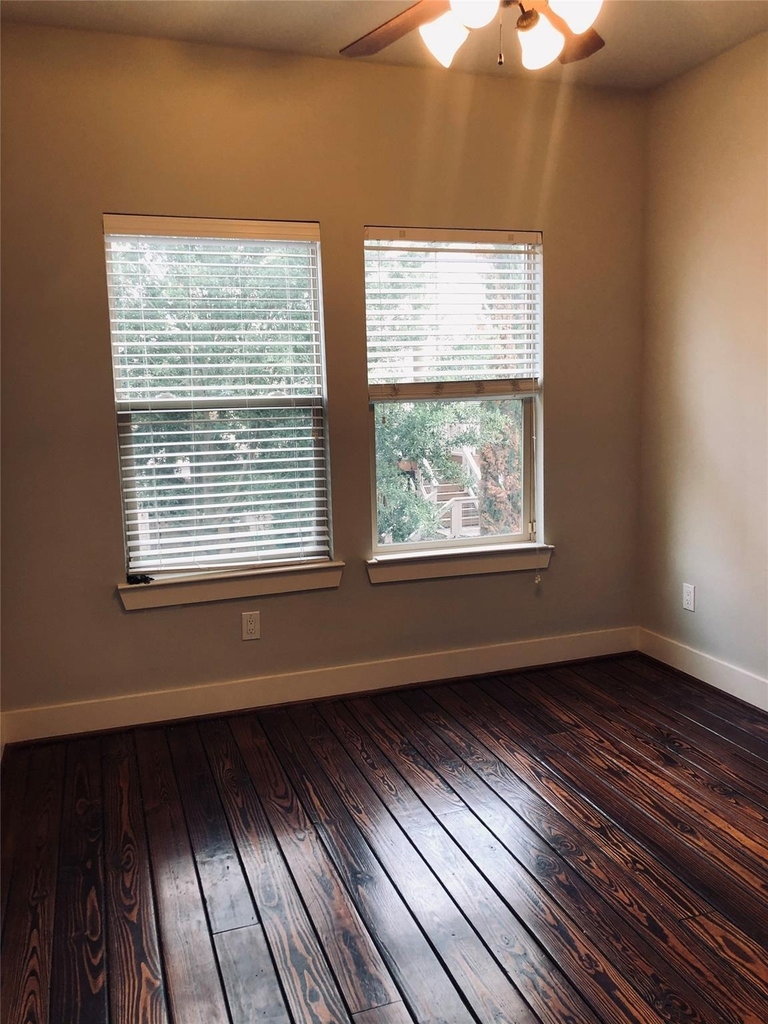 5514 Larkin Street - Photo 17