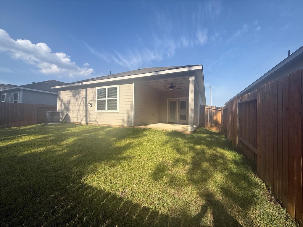 15415 Maple Terrace Drive - Photo 1