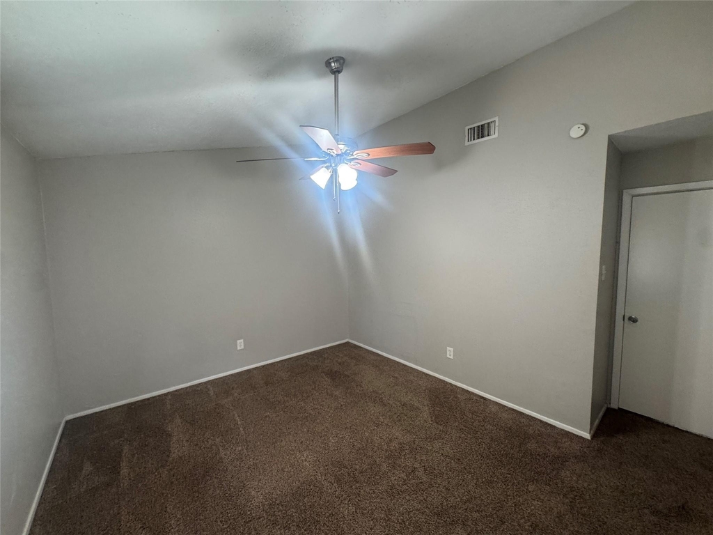 23139 Lestergate Drive - Photo 15