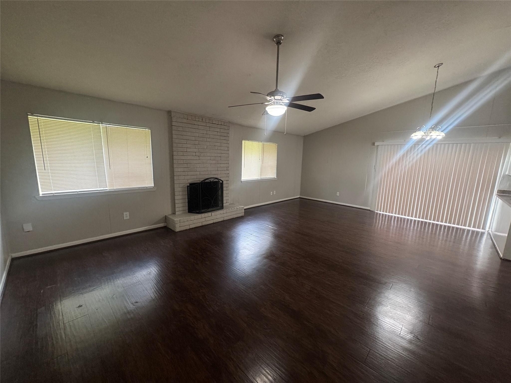 23139 Lestergate Drive - Photo 4