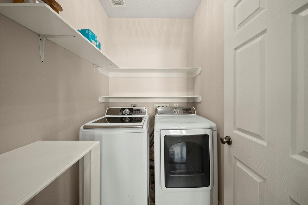 1331 W 21st Street - Photo 22