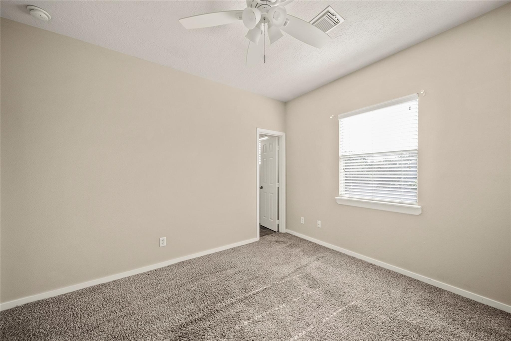 1331 W 21st Street - Photo 14