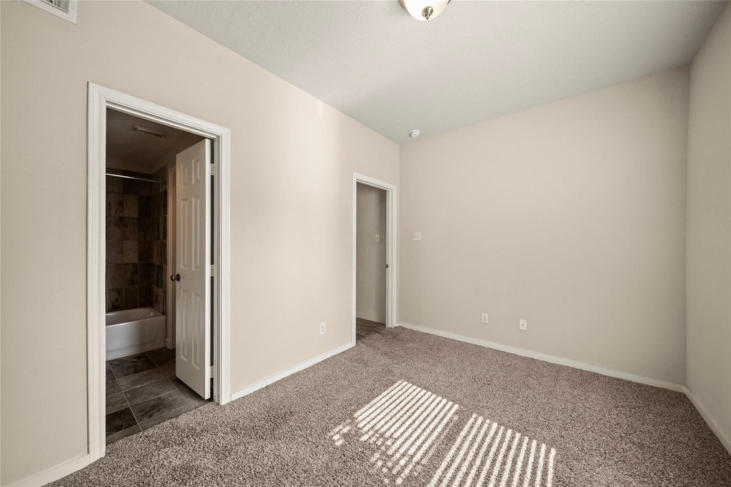 1331 W 21st Street - Photo 8