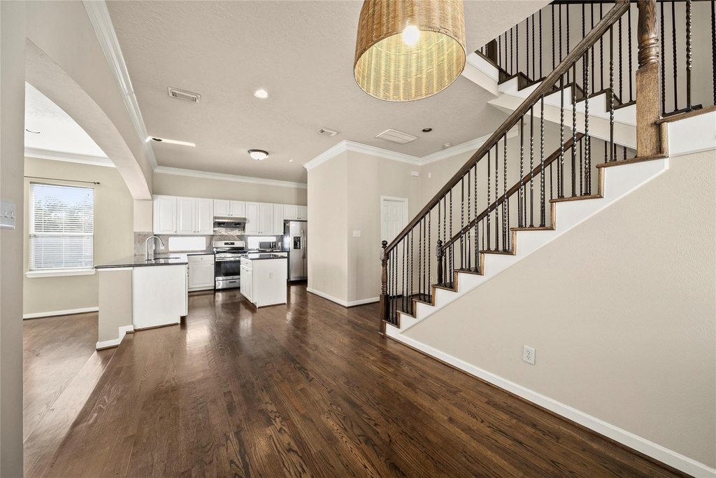 1331 W 21st Street - Photo 0