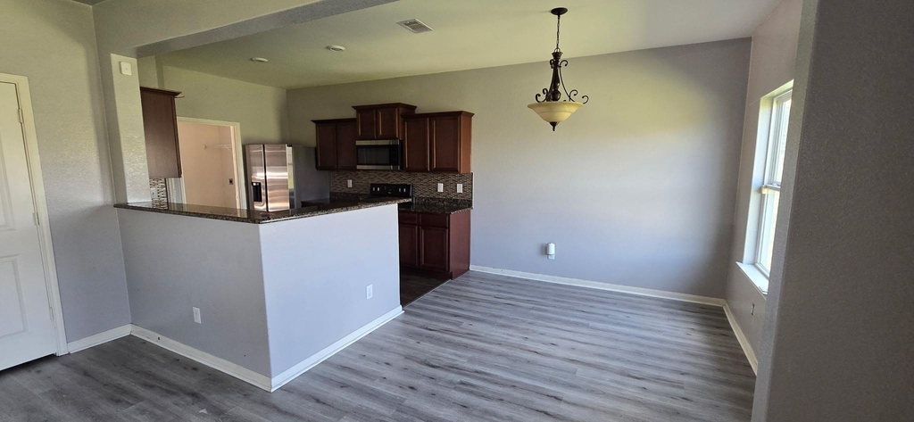 2318 Oyster Bay Avenue - Photo 4