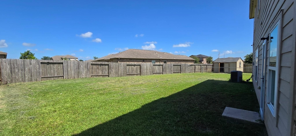 2318 Oyster Bay Avenue - Photo 12