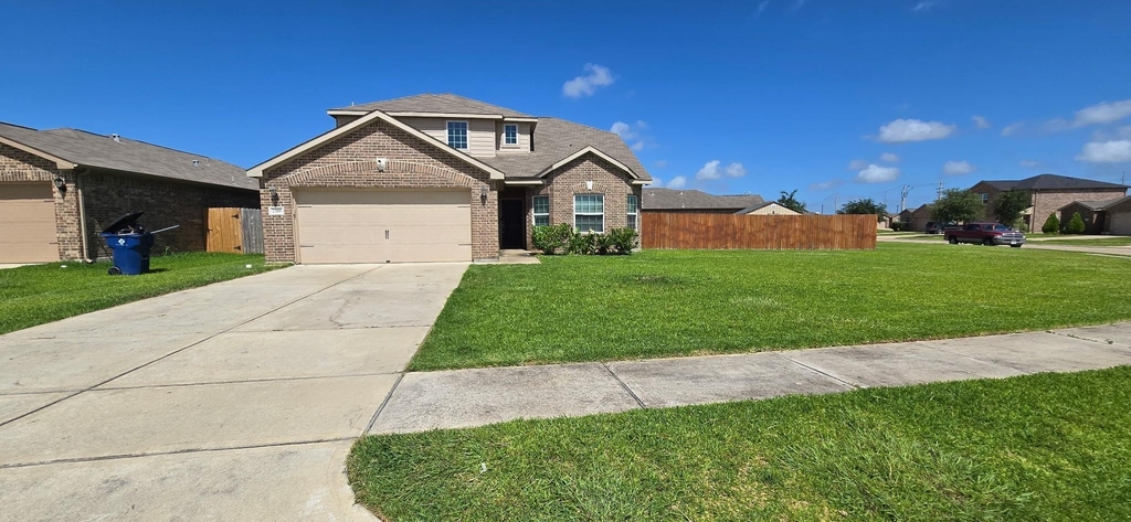 2318 Oyster Bay Avenue - Photo 0