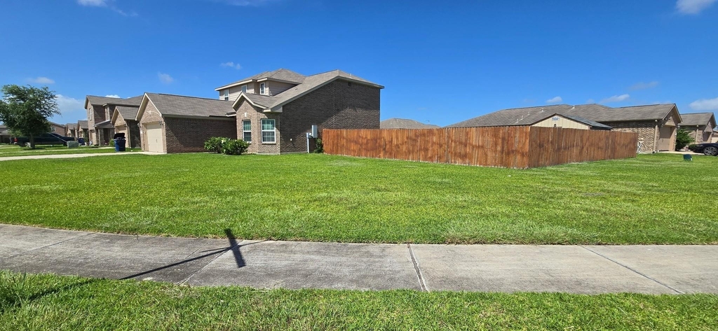 2318 Oyster Bay Avenue - Photo 1