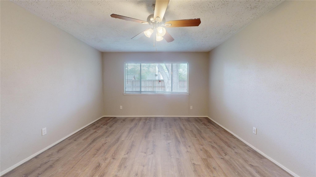 2331 Barrington Place - Photo 20