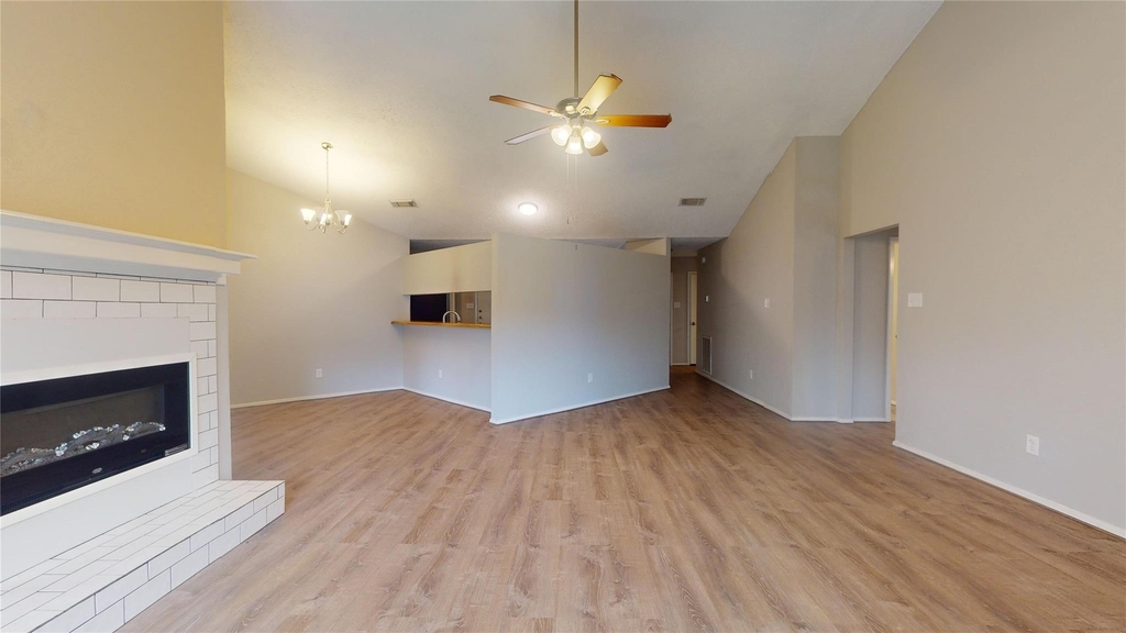2331 Barrington Place - Photo 4