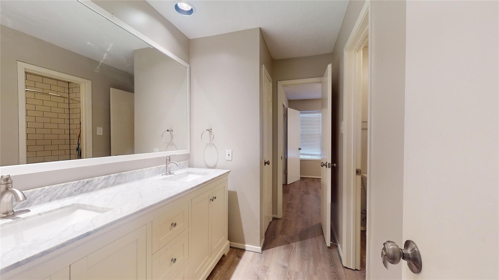 2331 Barrington Place - Photo 37