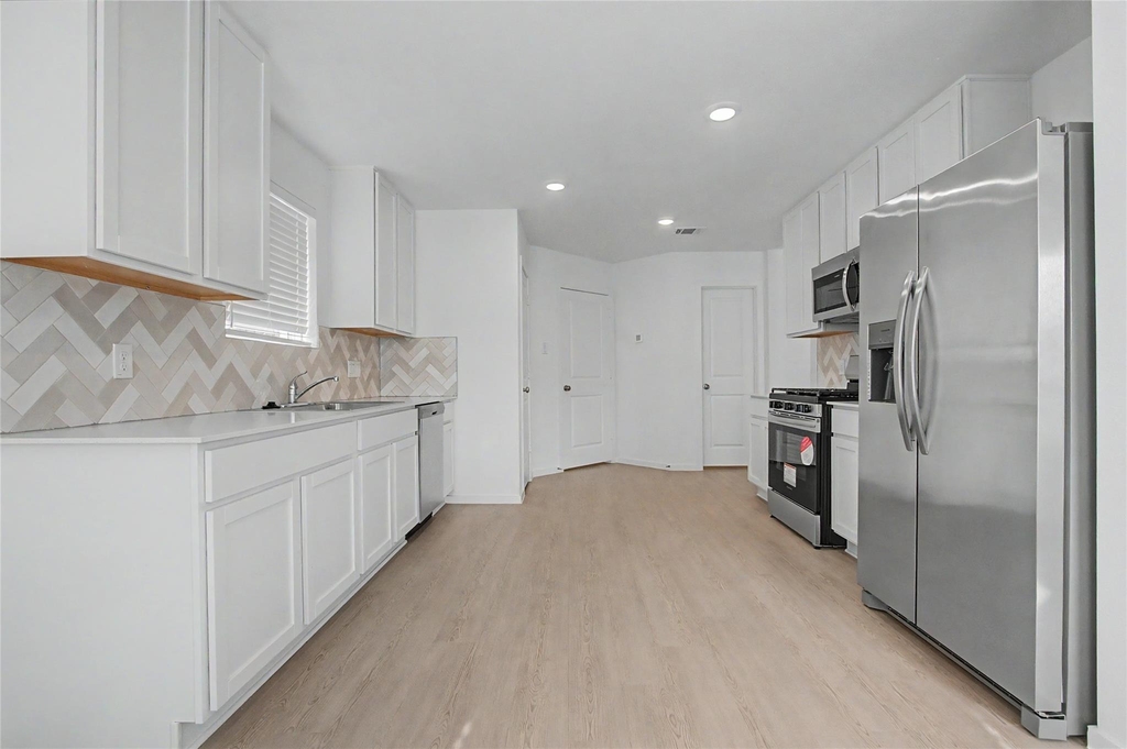 6323 Geyser Starish Drive - Photo 8