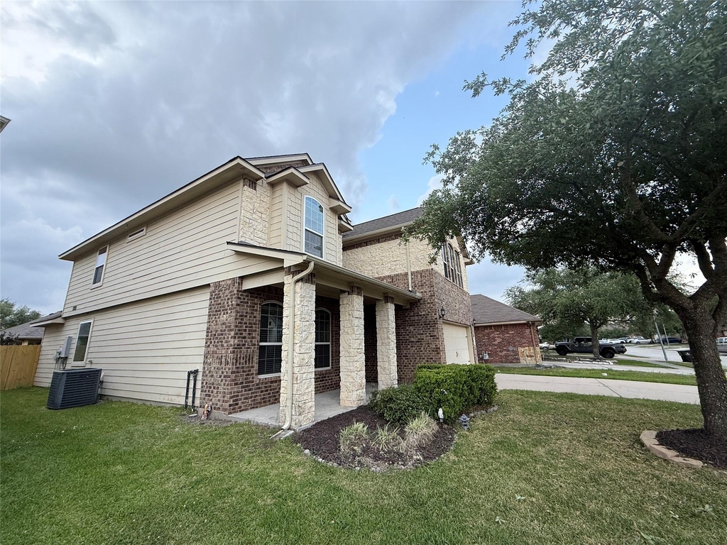 30515 Woodson Trace Drive - Photo 2