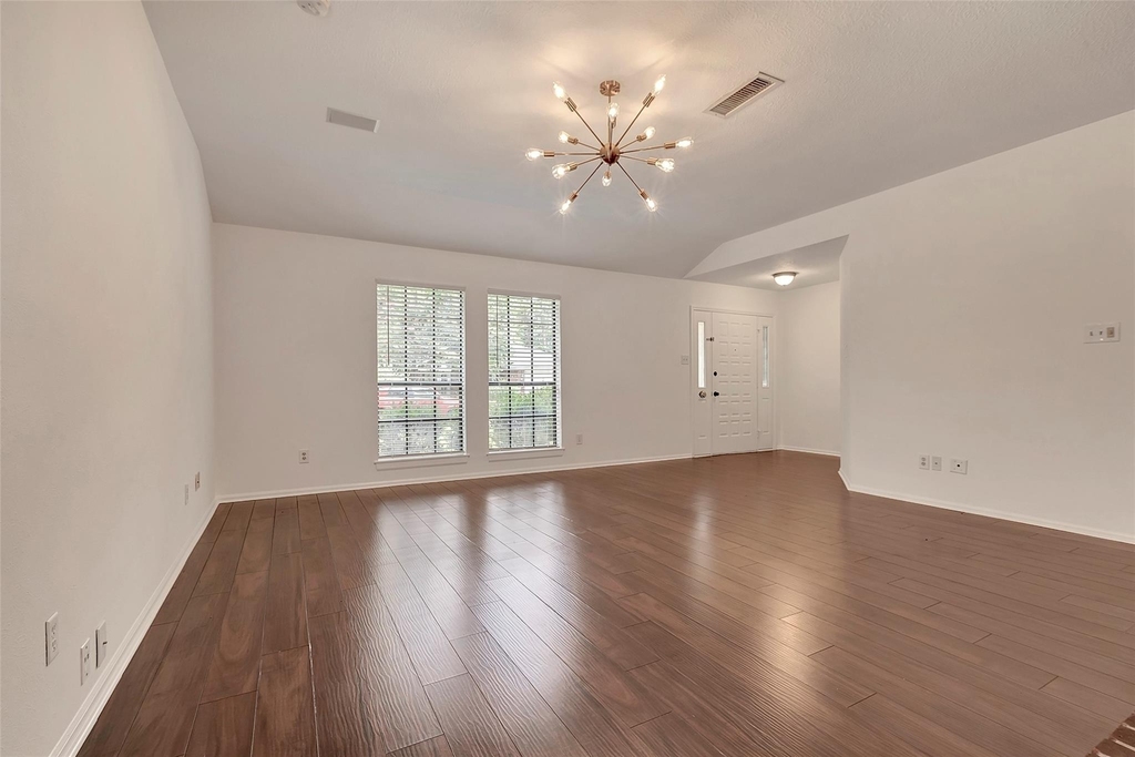 6 Green Slope Place - Photo 9