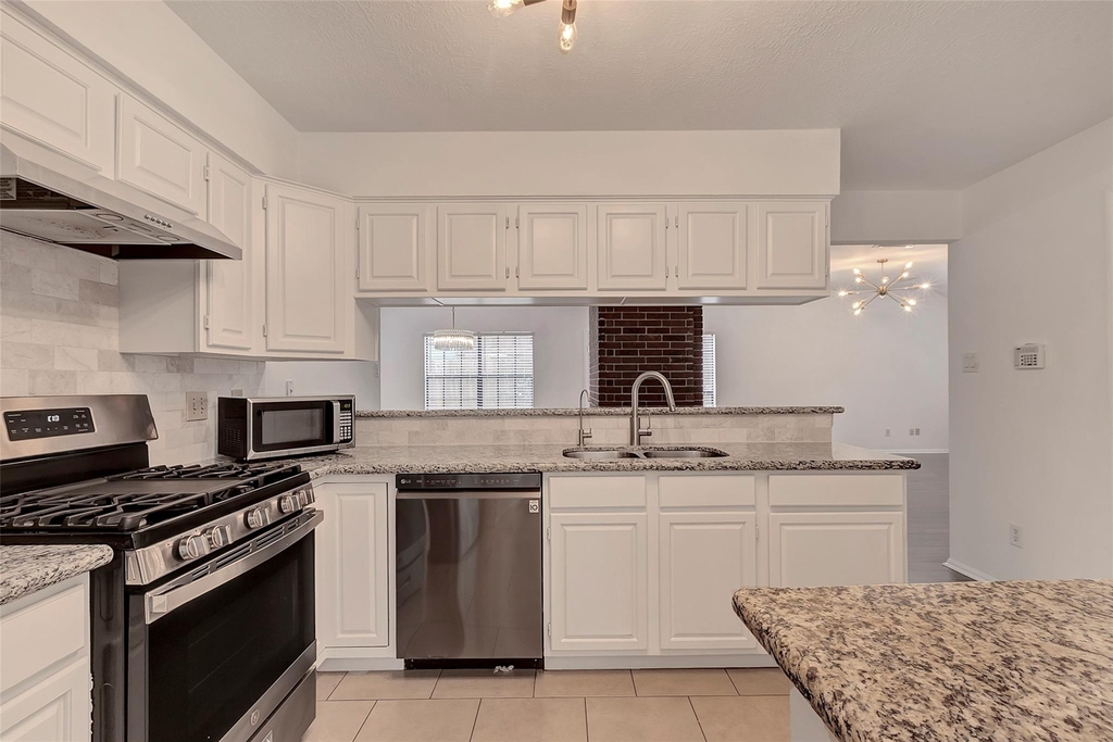 6 Green Slope Place - Photo 19