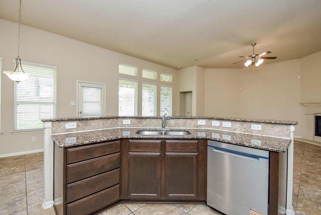 4215 Mill Oaks Drive - Photo 15