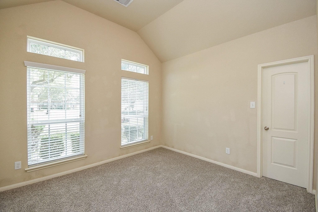 4215 Mill Oaks Drive - Photo 16