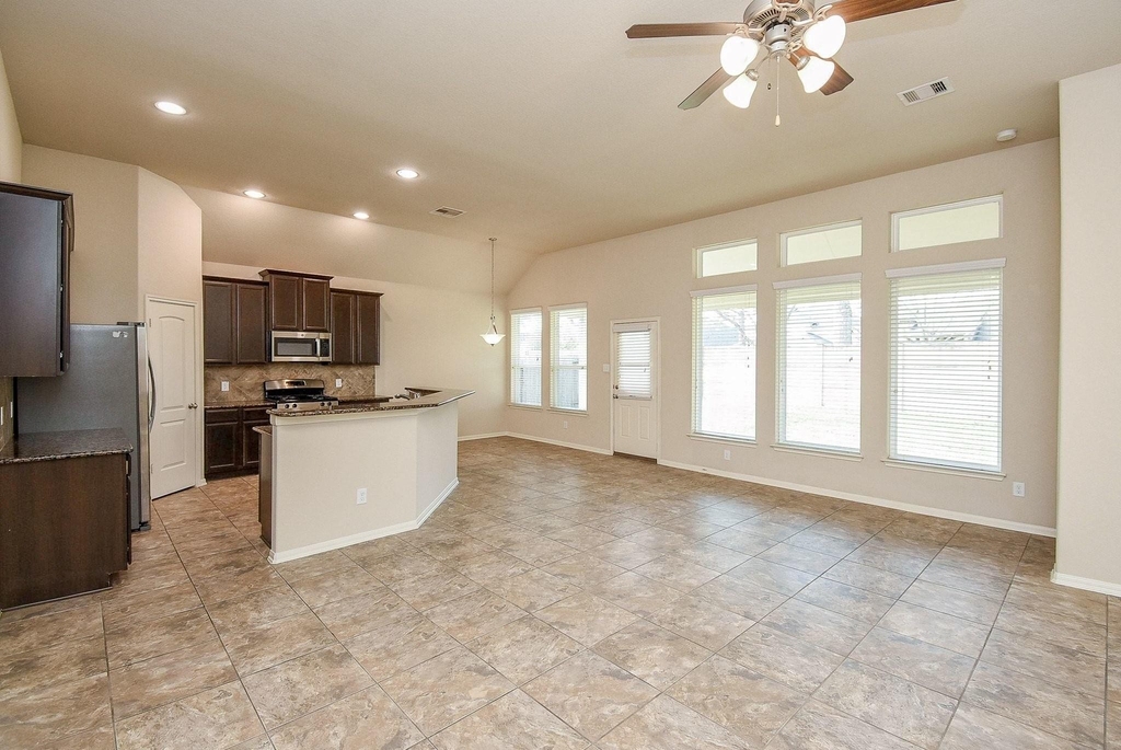 4215 Mill Oaks Drive - Photo 11