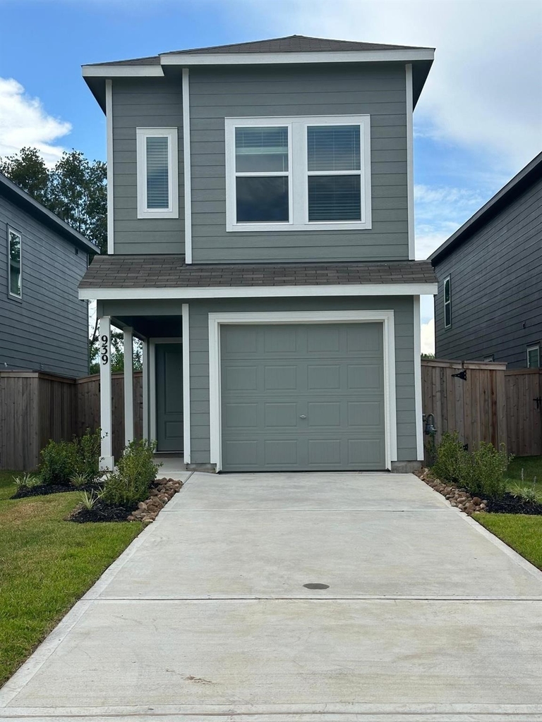 939 Pertuso Lane Lane - Photo 2