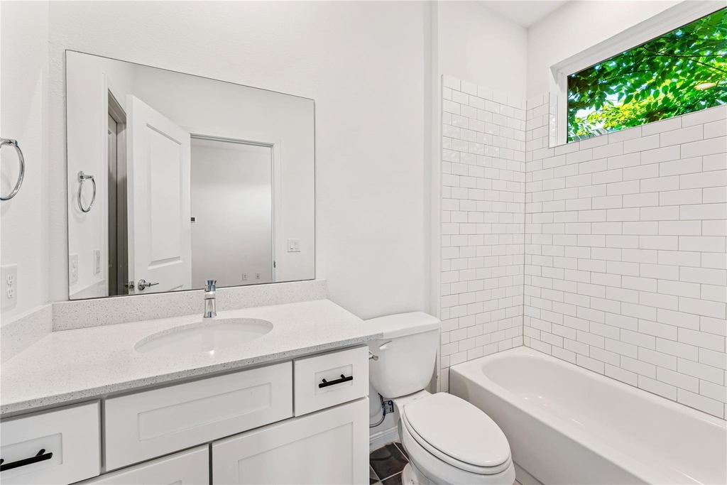 1526 Ojeman Road - Photo 2