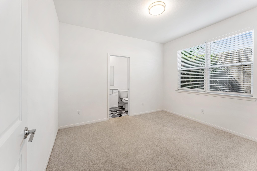 1526 Ojeman Road - Photo 3