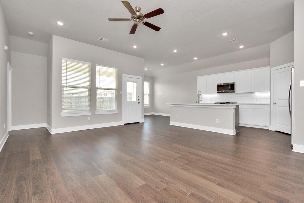 10502 Moon Valley Lane - Photo 5