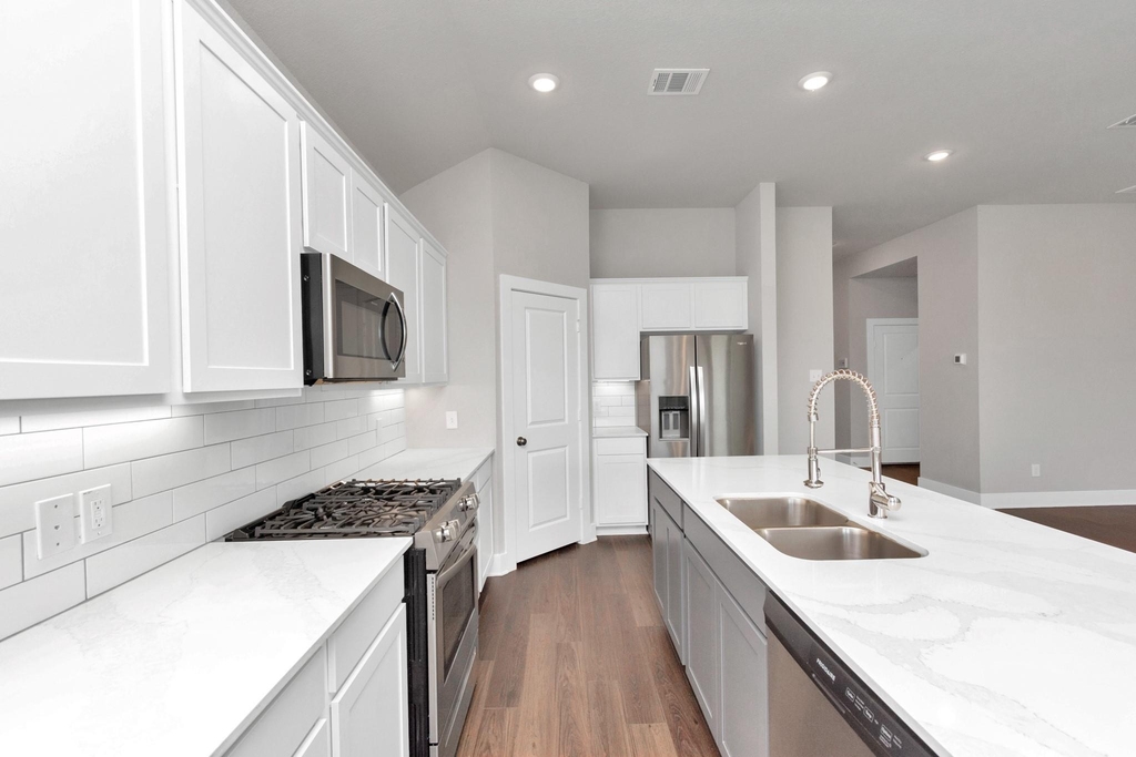 10502 Moon Valley Lane - Photo 2