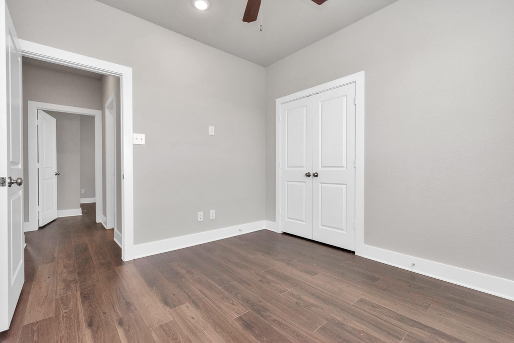 10502 Moon Valley Lane - Photo 12