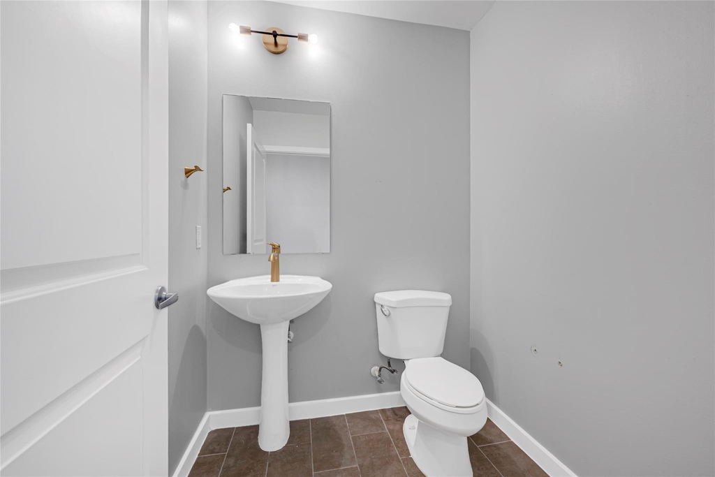 5925 Almeda Road - Photo 13