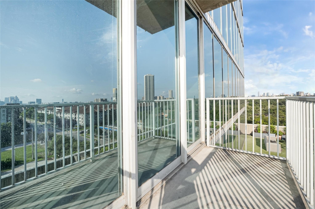 5925 Almeda Road - Photo 16