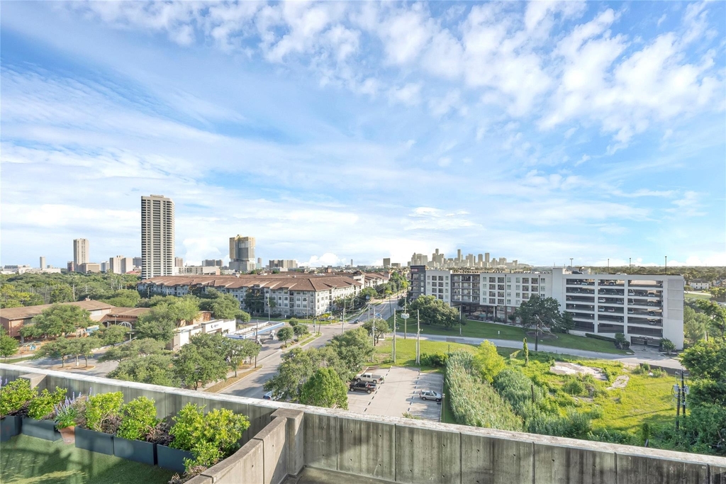 5925 Almeda Road - Photo 15